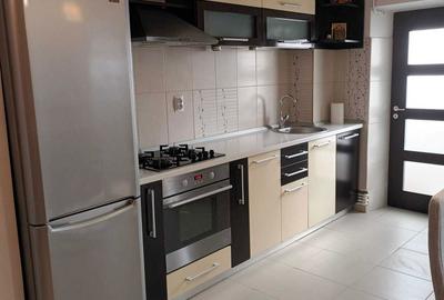 Apartament cu 3 camere decomandat în Cug - 2