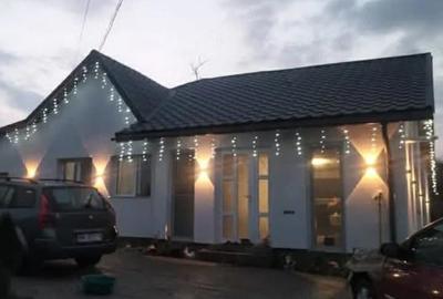 Casă cu Teren 165 Mp în Văleni - 2