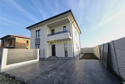 Casă cu 4 camere cu Teren 350 Mp în Berceni