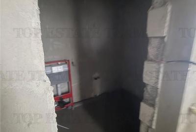 Casă cu 4 camere cu Teren 500 Mp în Central