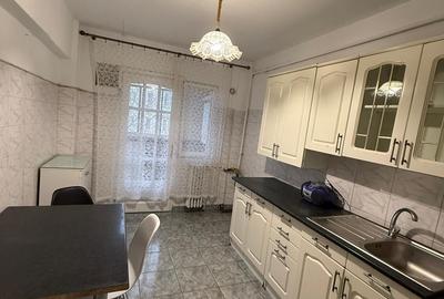 Apartament cu 3 camere decomandat în Central - 4