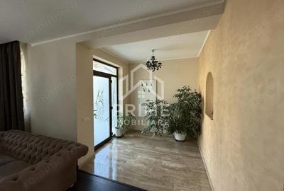 Casă cu 5 camere cu Teren 893 Mp în Central - 8