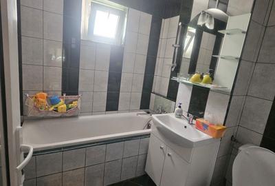 Apartament cu 4 camere decomandat în Milcov - 8