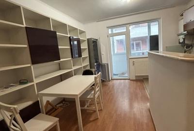 Apartament cu 3 camere semidecomandat, mobilat în Florești - 2