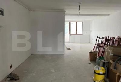Apartament cu 3 camere semidecomandat în Careiului - 1