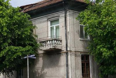 Casă cu 8 camere cu Teren 415 Mp în Drăgășani - 3