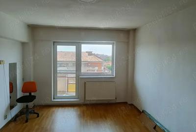 Apartament cu 2 camere decomandat în Central - 2