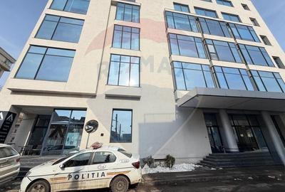 Birou, de 1,650 mp, în Unirii - 6