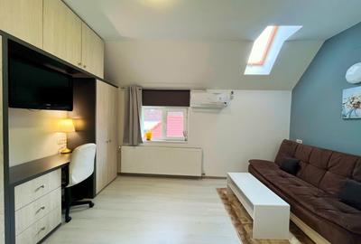 Apartament cu 2 camere semidecomandat, mobilat în Central - 2