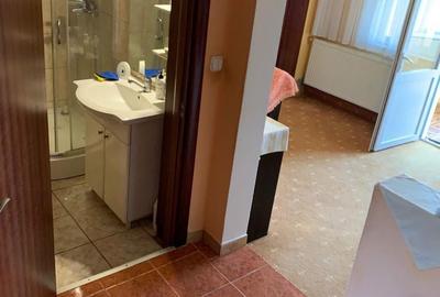 Casă cu 3 camere în Central - 2