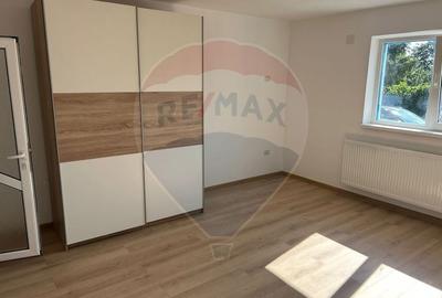 Casa renovata cu 4 camere in Urechesti - 8
