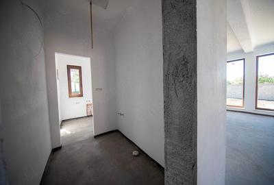 Casă cu Teren 560 Mp în Central - 4