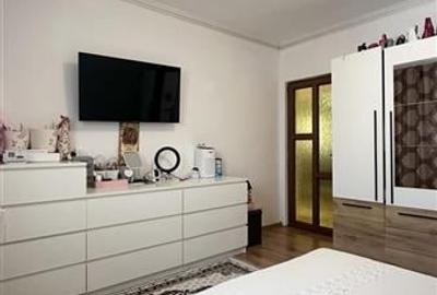 Casa Mobilata si Renovata, Situata intr-o Zona Excelenta in Navodari - 14