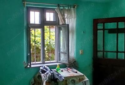 Casă cu 2 camere în Leordeni