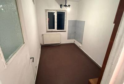 Apartament cu 4 camere decomandat în Central - 2