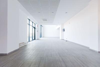 Spațiu comercial, de 84.400001525879 mp, în Complex Studențesc - 1