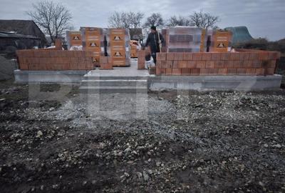 Casa semifinisata cu garduri la doar 15 km de Oradea la numai 85800 euro - 17