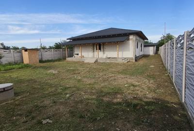 Casă cu 3 camere în Slătioara - 3