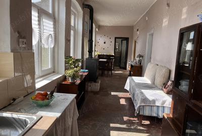 Casă cu 5 camere cu Teren 700 Mp în Goicea - 1