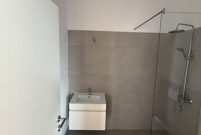 Apartament cu 4 camere decomandat în Poiana - 1