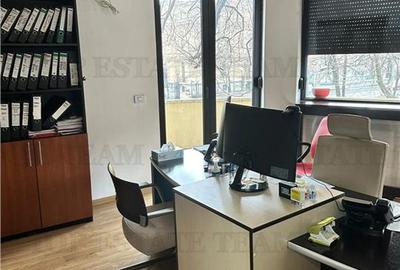 Apartament cu 5 camere circular în Central - 3