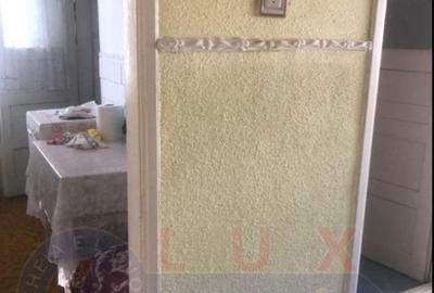 Apartament cu 3 camere semidecomandat în Babadag - 3