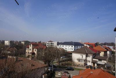 Apartament cu 3 camere decomandat în Girocului - 2