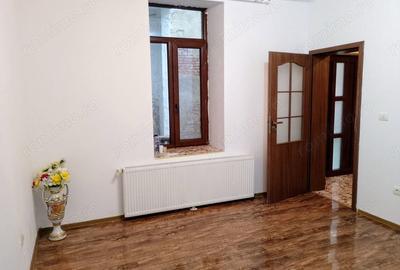 Casă cu 2 camere cu Teren 50.5 Mp în Traian - 2