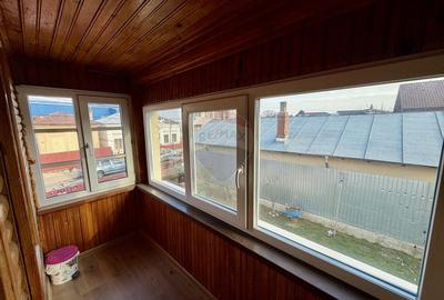 Casă / Vilă cu 4 camere de vânzare în zona Central - 33