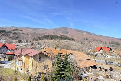 Casă cu 8 camere cu Teren 1280 Mp în Valea Doftanei - 2