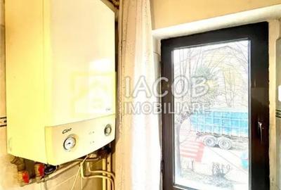 Apartament cu 3 camere decomandat, mobilat în Narcisa - 9