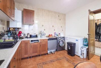 Casă cu 11 camere cu Canalizare în Dragomirești-Deal - 13