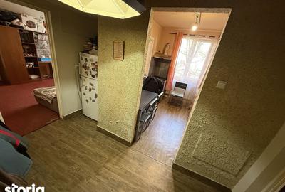 Apartament cu 3 camere decomandat în Iorga - 8