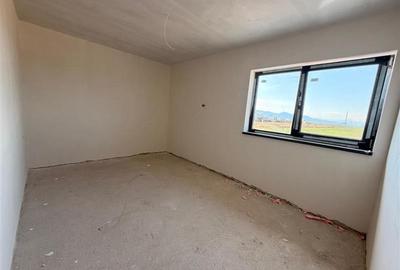 Duplex cu 4 camere cu Teren 350 Mp în Tărlungeni - 21