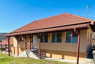 Casă cu Teren 1000 Mp în Ciumărna - 1