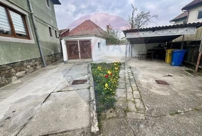 Casă cu 3 camere cu Teren 250 Mp în Central - 22