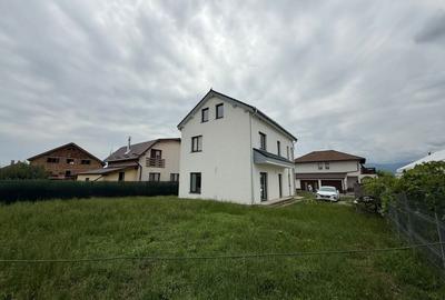 Casa individuala - 4 camere - Teren 521 mp - 5
