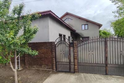 Casă cu Teren 1000 Mp în Central - 4