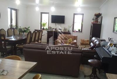 Casă individuală cu 7 camere în Ghiroda
