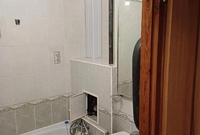 Garsonieră decomandată în Take Ionescu