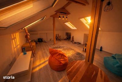 Casă cu 4 camere în Central