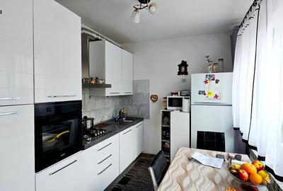 Casă cu 5 camere cu Teren 760 Mp în Sărata - 2