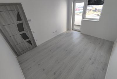 INTABULAT! COMISION 0, ap 2 cam,bloc lift, geam baie, spre SUD, cartier Deventer - 3