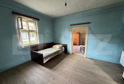 Casă cu 3 camere cu Teren 700 Mp în Central - 1