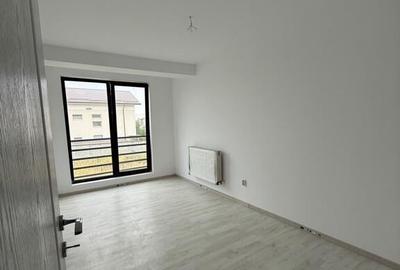 Triplex bine compartimentat, 5 camere si loc de parcare Triplex bine compartimentat, 5 camere si loc de parcare - 9