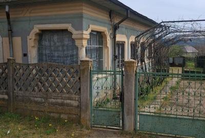 Casă cu 4 camere în Lipovu