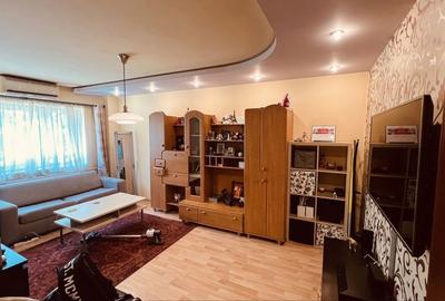 Apartament cu 3 camere decomandat în Apusului - 2