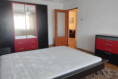 Apartament cu 4 camere semidecomandat în Calea București - 2