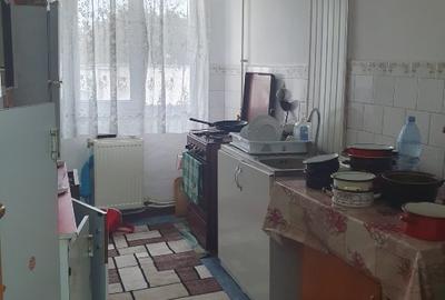 Apartament 3camere et.2 decomandat Dorohoi - 1