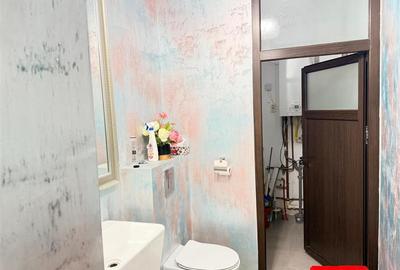 Spațiu comercial, de 153 mp, în Central - 8